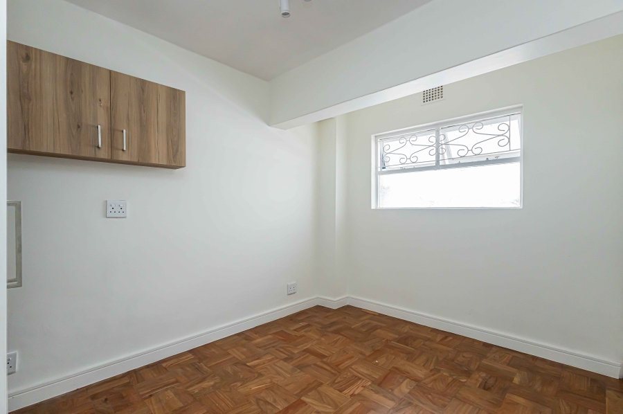 To Let 2 Bedroom Property for Rent in Sea Point Western Cape